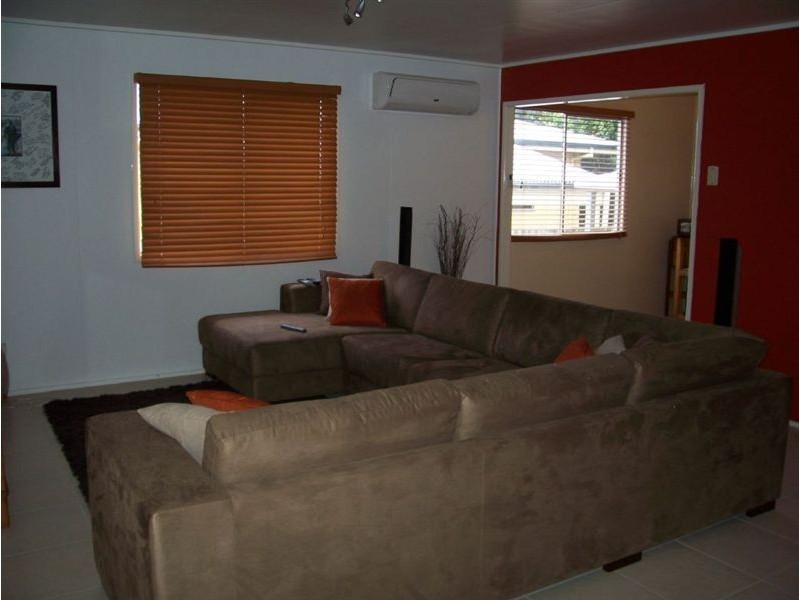 10 Mildred Street, Kingston QLD 4114