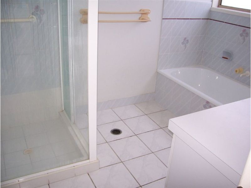 4 Lohr Court, Meadowbrook QLD 4131