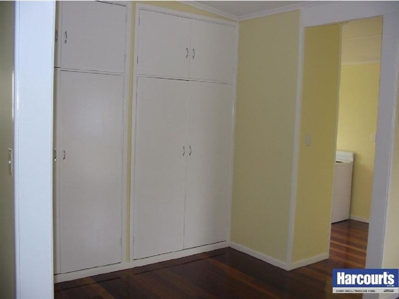 48 Dennis Road, Springwood QLD 4127