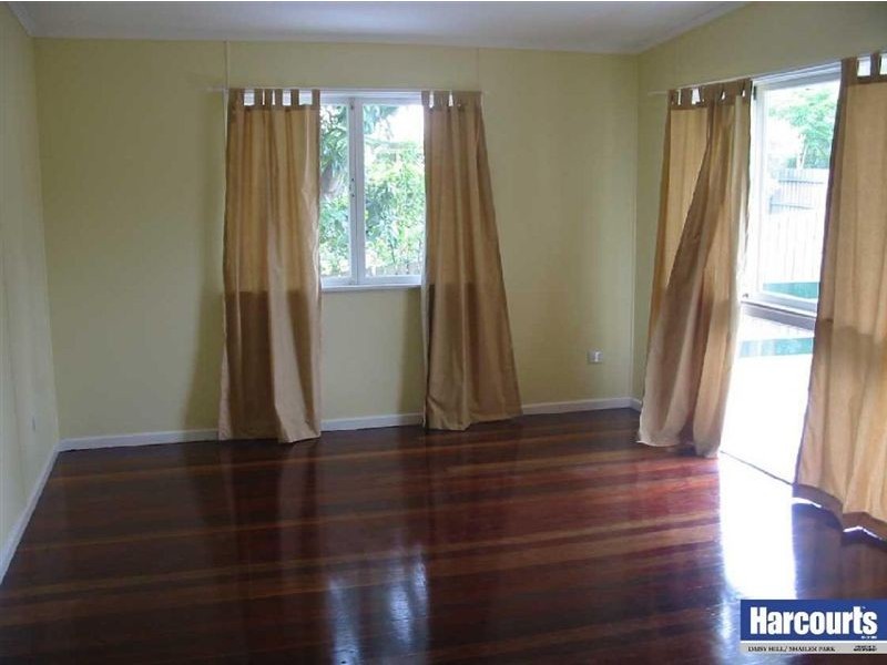 48 Dennis Road, Springwood QLD 4127