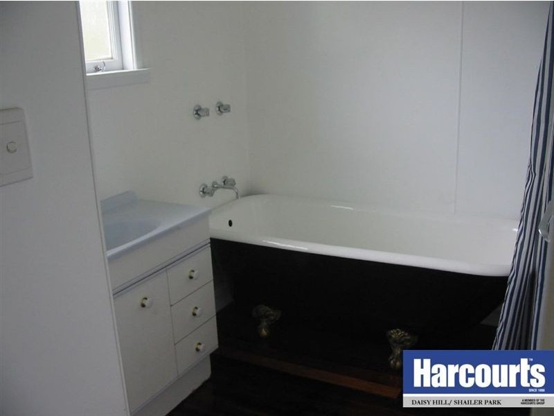 48 Dennis Road, Springwood QLD 4127