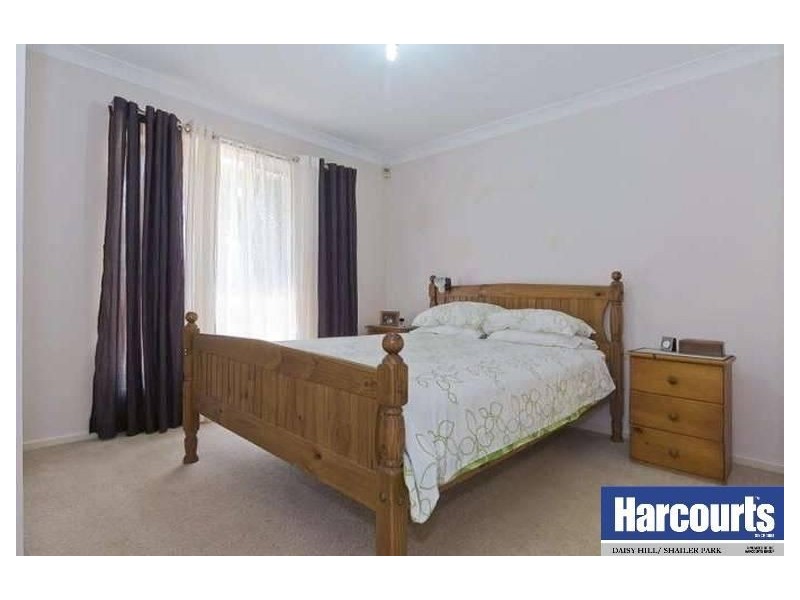 37 Jalan Street, Tanah Merah QLD 4128