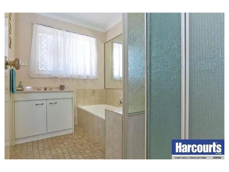 37 Jalan Street, Tanah Merah QLD 4128