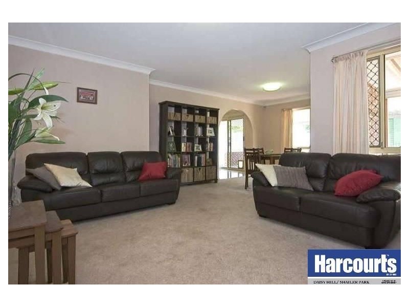 37 Jalan Street, Tanah Merah QLD 4128