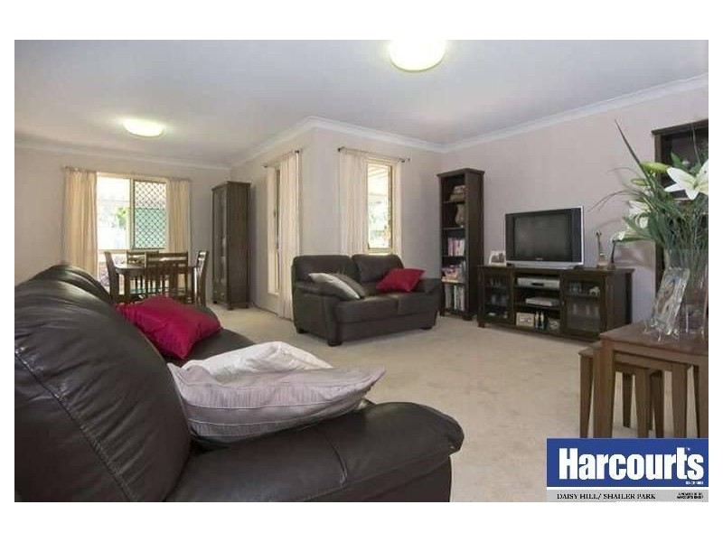 37 Jalan Street, Tanah Merah QLD 4128