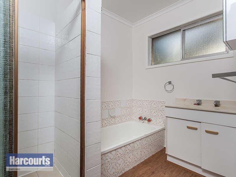 27 Conifer St, Daisy Hill QLD 4127