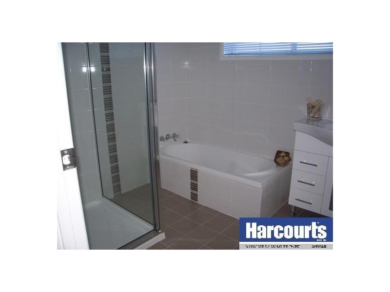 2 Hillside Drive, Daisy Hill QLD 4127