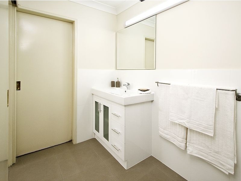 18 Brentwood Drive, Daisy Hill QLD 4127