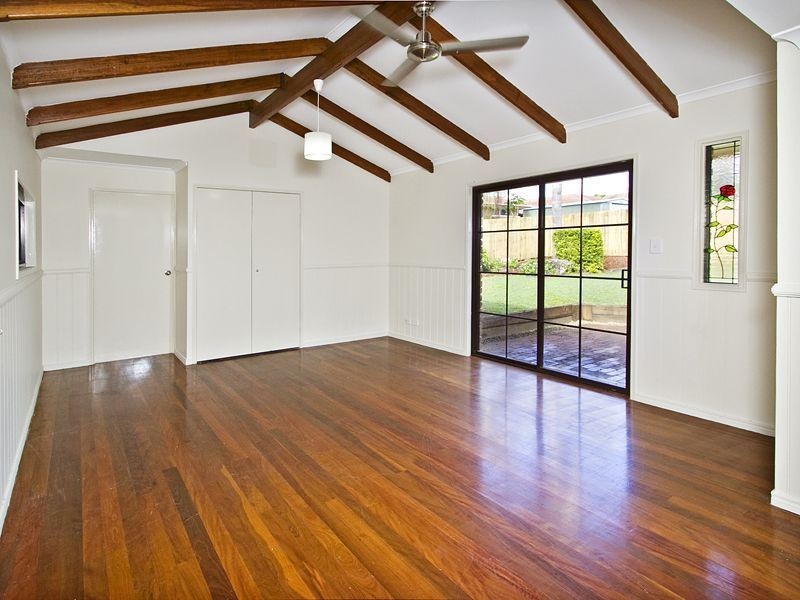 18 Brentwood Drive, Daisy Hill QLD 4127
