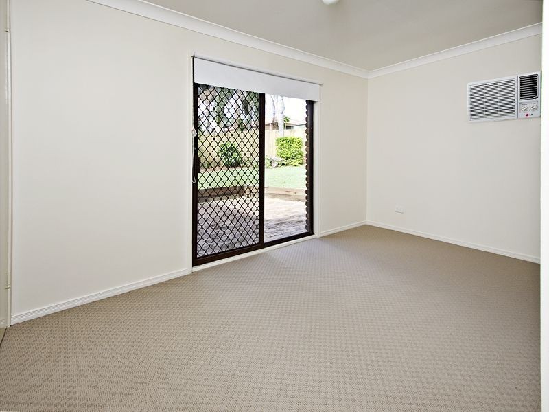 18 Brentwood Drive, Daisy Hill QLD 4127