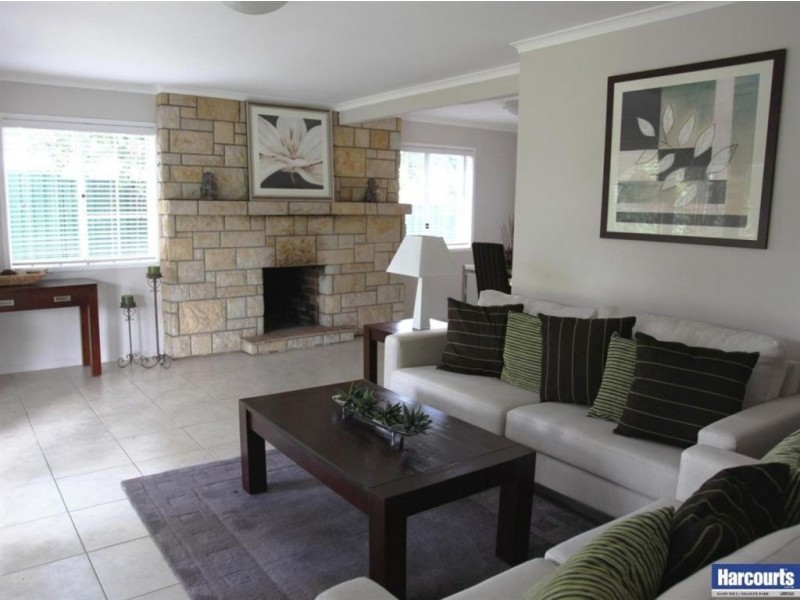 2 Hillside Drive, Daisy Hill QLD 4127