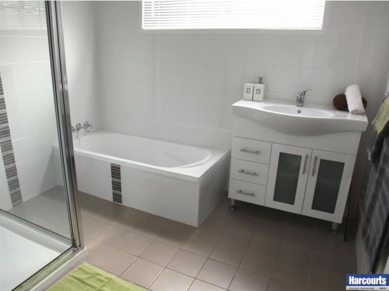 2 Hillside Drive, Daisy Hill QLD 4127