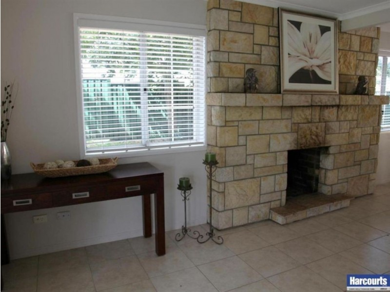 2 Hillside Drive, Daisy Hill QLD 4127