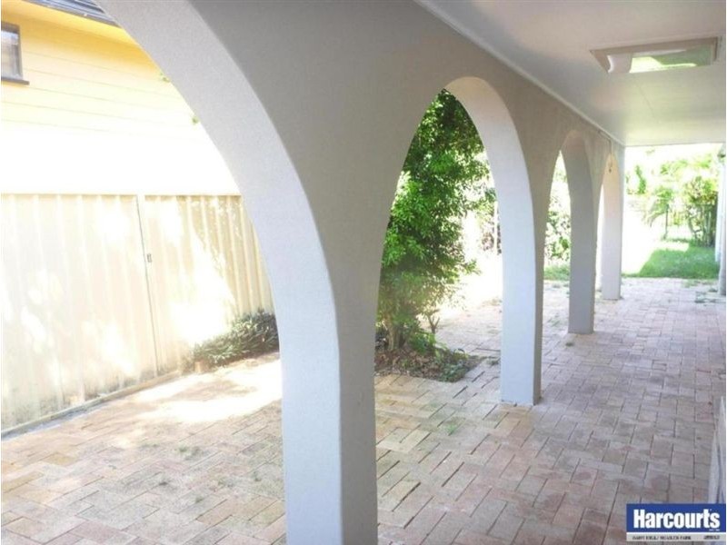 2 Hillside Drive, Daisy Hill QLD 4127
