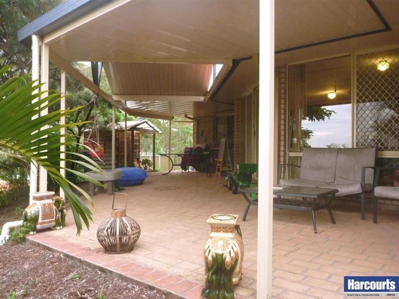 98 Plantain Rd, Shailer Park QLD 4128
