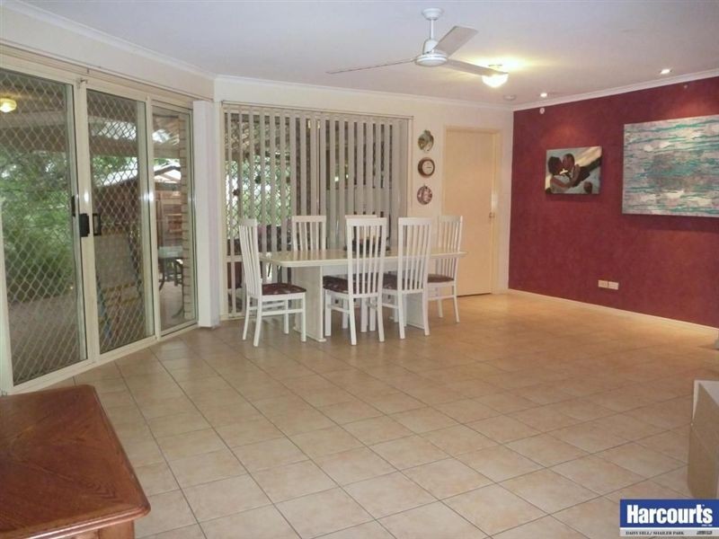 98 Plantain Rd, Shailer Park QLD 4128