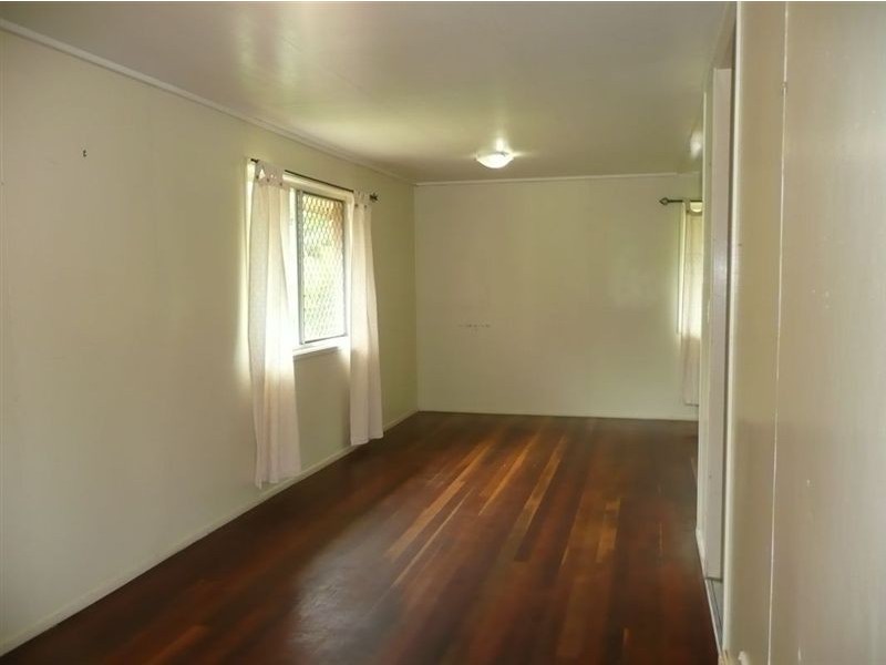 8 Bellis Street, Daisy Hill QLD 4127