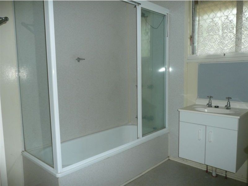 8 Bellis Street, Daisy Hill QLD 4127