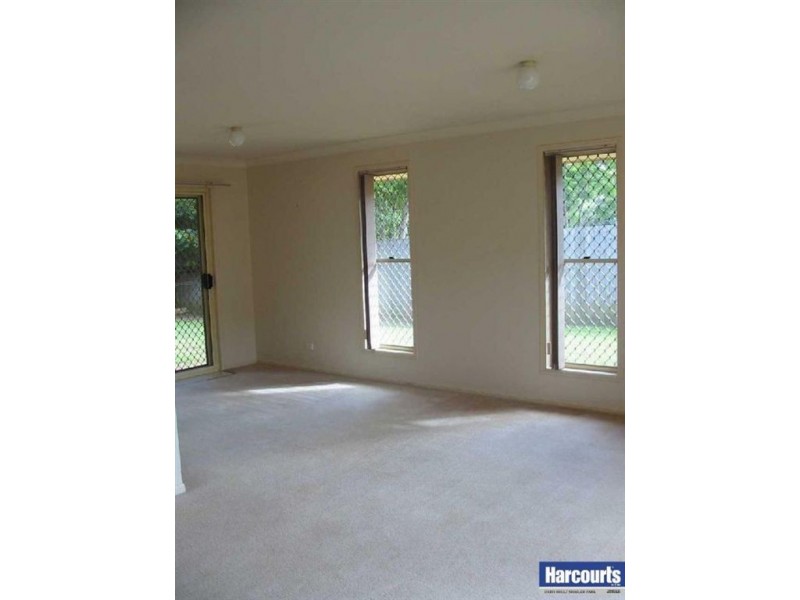 105 Pohon Drive, Tanah Merah QLD 4128