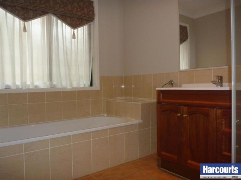 29 Tahan Cresent, Tanah Merah QLD 4128