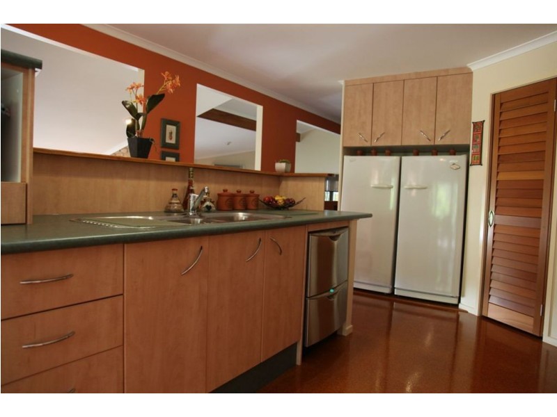 10 Quondare Court, Springwood QLD 4127