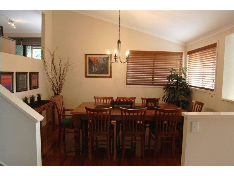 10 Quondare Court, Springwood QLD 4127
