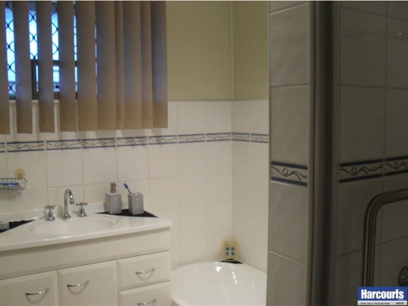 28-30 Brisbane Street, Kingston QLD 4114