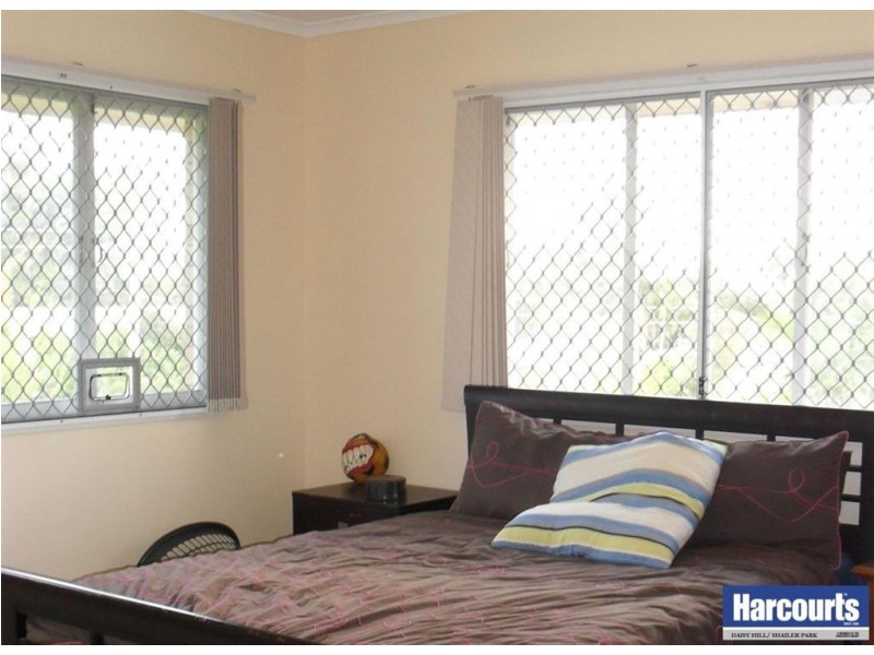 28-30 Brisbane Street, Kingston QLD 4114