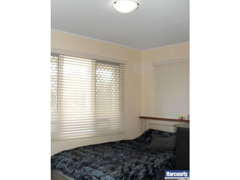 28-30 Brisbane Street, Kingston QLD 4114