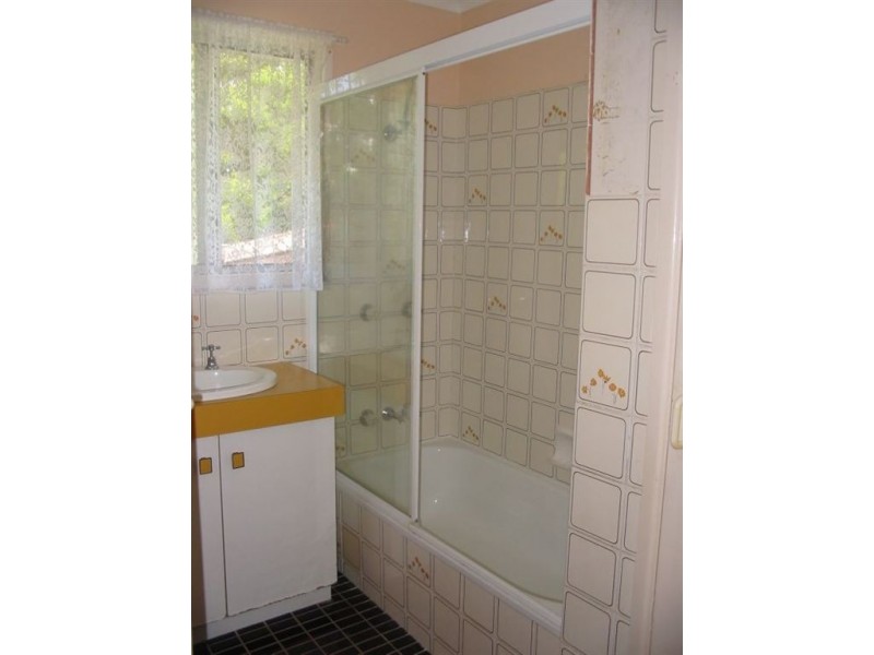 49 Daisy Hill Rd, Daisy Hill QLD 4127