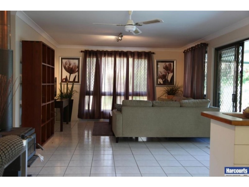 61 Ellendale Crescent, Daisy Hill QLD 4127