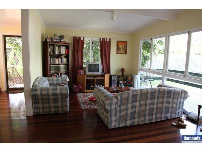 48 Dennis Road, Springwood QLD 4127