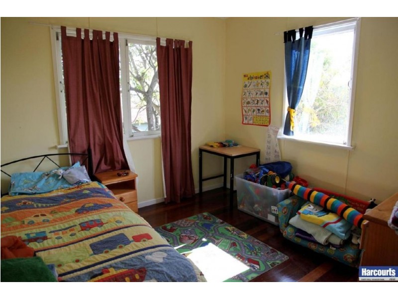 48 Dennis Road, Springwood QLD 4127