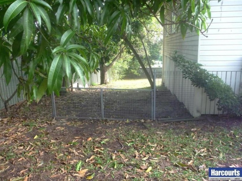 48 Dennis Road, Springwood QLD 4127