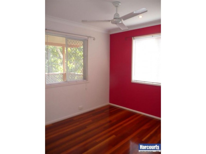12 Coolcrest St, Daisy Hill QLD 4127