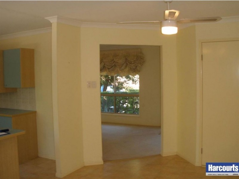 16 Lithfield Place, Loganholme QLD 4129