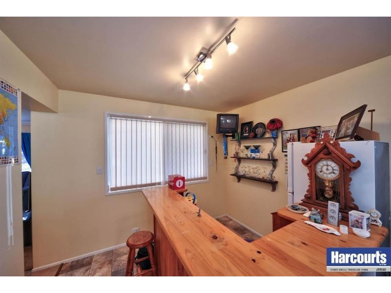 11 Little John Street, Daisy Hill QLD 4127