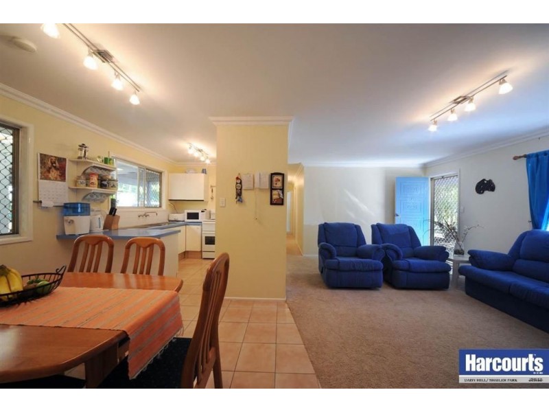 11 Little John Street, Daisy Hill QLD 4127
