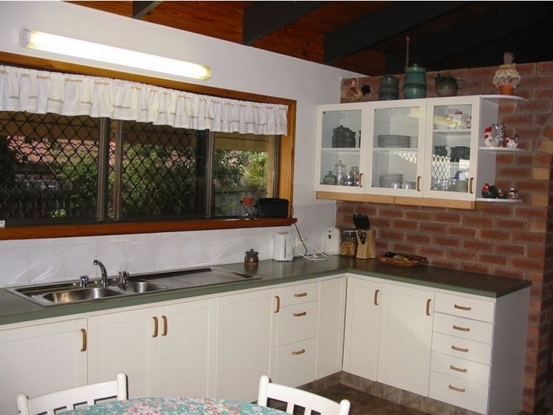 3 Boronia Avenue, Daisy Hill QLD 4127
