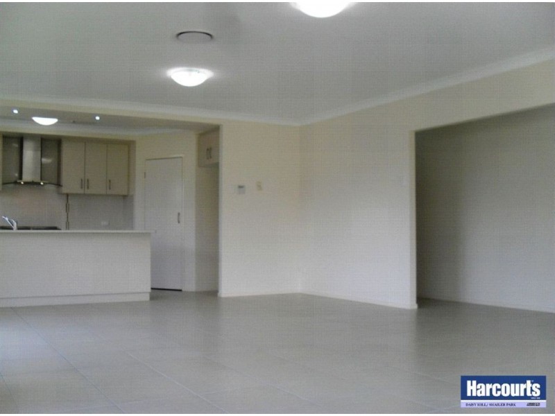 4 John Markwell Parade, Daisy Hill QLD 4127
