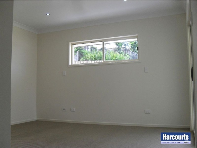 4 John Markwell Parade, Daisy Hill QLD 4127