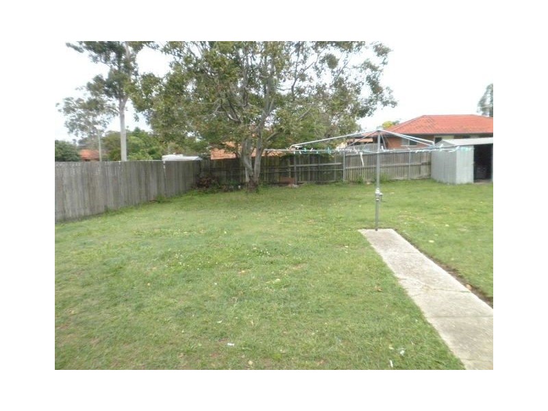 30 Anchusa Street, Kingston QLD 4114
