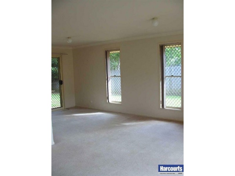 105 Pohon Drive, Tanah Merah QLD 4128