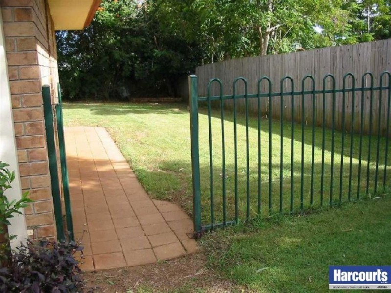 105 Pohon Drive, Tanah Merah QLD 4128