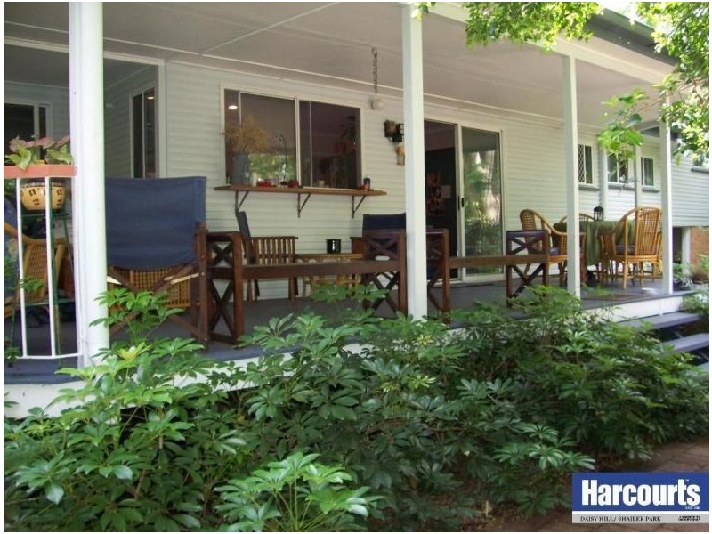 21 Parkway Road, Daisy Hill QLD 4127