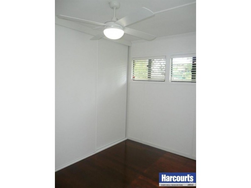 12 Lindley Street, Woodridge QLD 4114