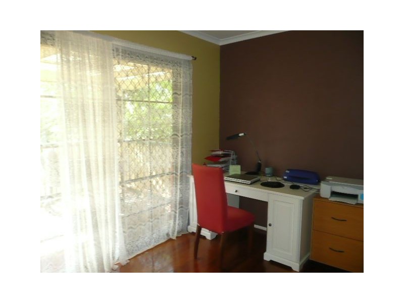 7 Boronia Avenue, Daisy Hill QLD 4127