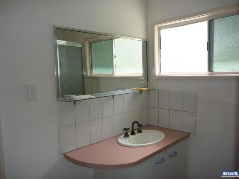 56 Loganlea Road, Loganlea QLD 4131