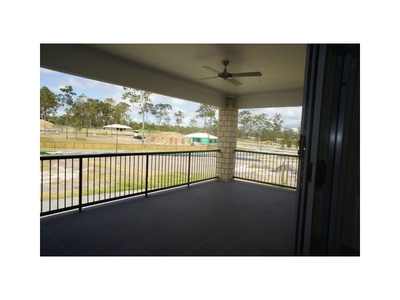 33 Frankland, Waterford QLD 4133