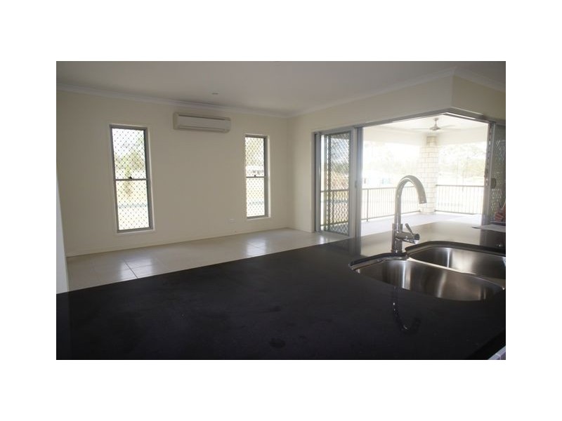 33 Frankland, Waterford QLD 4133